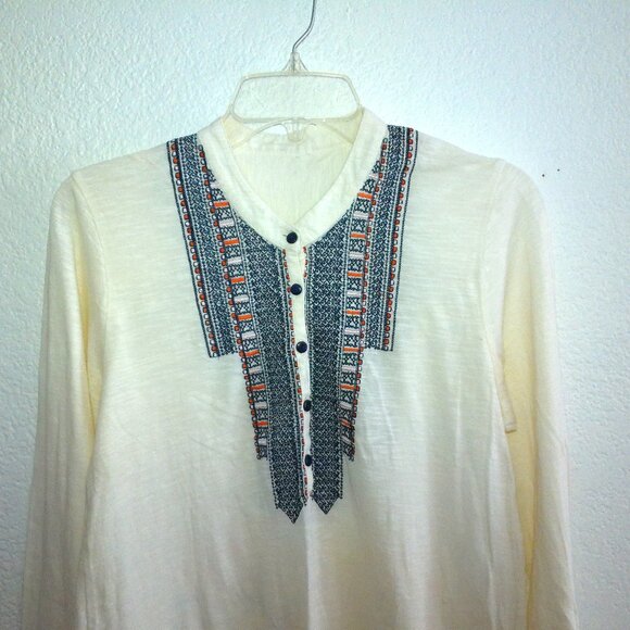 White long sleeve shirt, with cross stitch embroidery details, - Picture 5 of 8